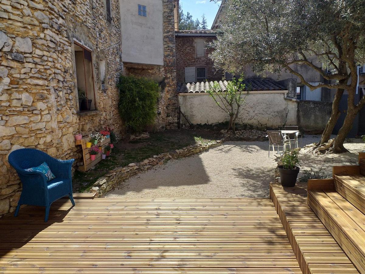 Deux M Panzió Villes-sur-Auzon Kültér fotó
