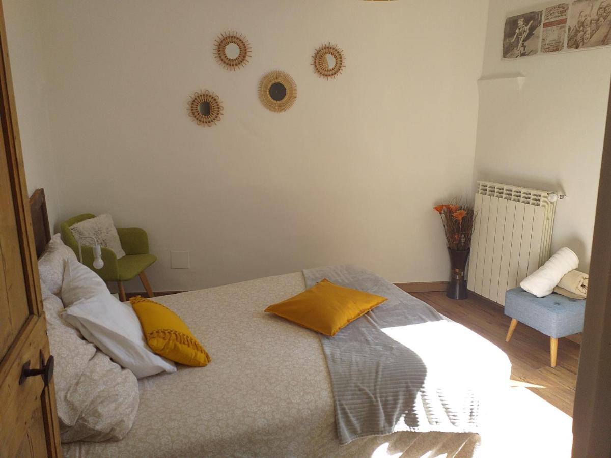Deux M Panzió Villes-sur-Auzon Kültér fotó