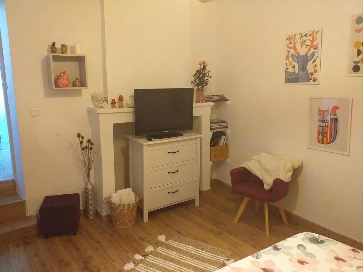Deux M Panzió Villes-sur-Auzon Kültér fotó