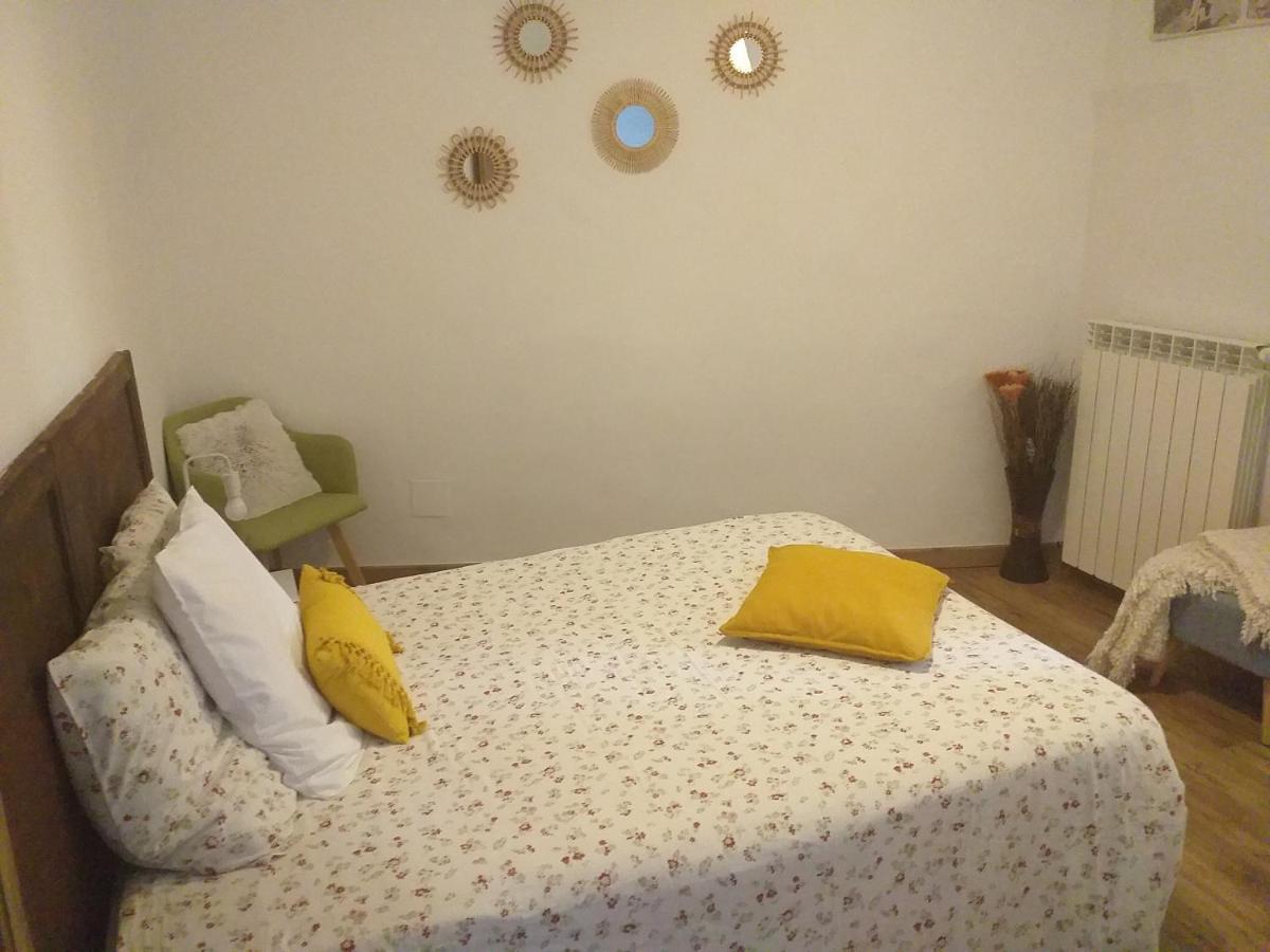 Deux M Panzió Villes-sur-Auzon Kültér fotó